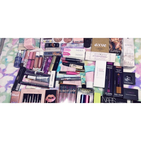 Absolutely Perfect Makeup Bundle - Picture 8 of 11